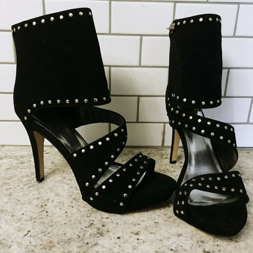 Rouge black heels
